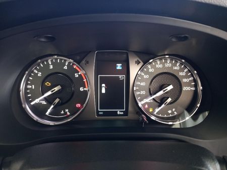 2026-Toyota-Hilux-24-GD-6-Raider-4x4-Auto-Single-Cab_15