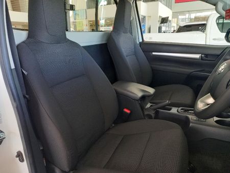 2026-Toyota-Hilux-24-GD-6-Raider-4x4-Auto-Single-Cab_20