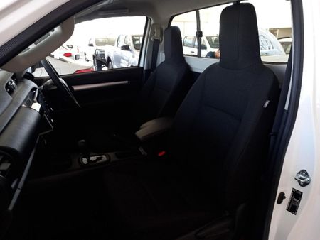 2026-Toyota-Hilux-24-GD-6-Raider-4x4-Auto-Single-Cab_22