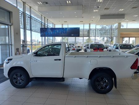 2026-Toyota-Hilux-24-GD-6-Raider-4x4-Auto-Single-Cab_3