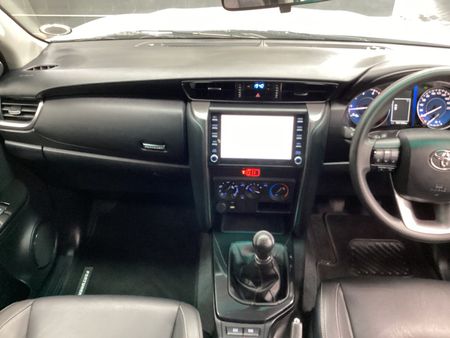 2020-Toyota-Fortuner-24-GD-6-Raised-Body_7