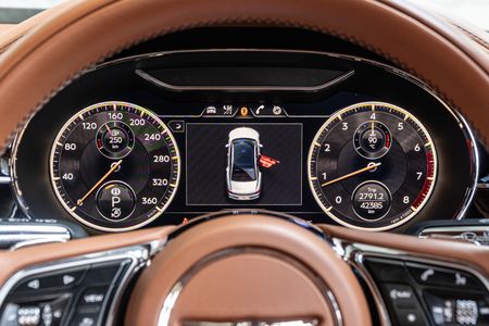 2021-Bentley-Flying-Spur-W12_21