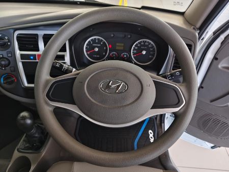 2026-Hyundai-H100-Bakkie-26D-Dropside_11