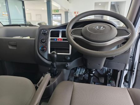 2026-Hyundai-H100-Bakkie-26D-Dropside_12