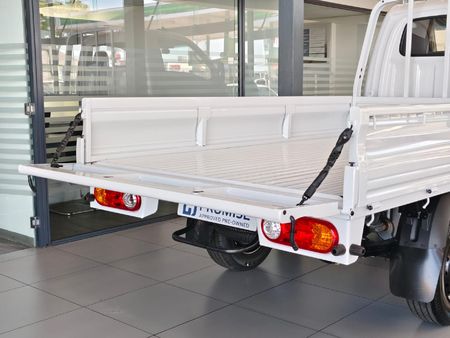 2026-Hyundai-H100-Bakkie-26D-Dropside_16