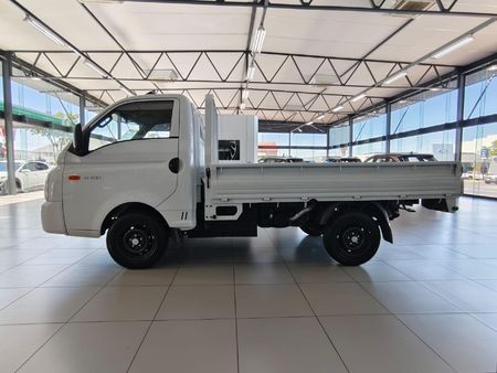 2026-Hyundai-H100-Bakkie-26D-Dropside_3