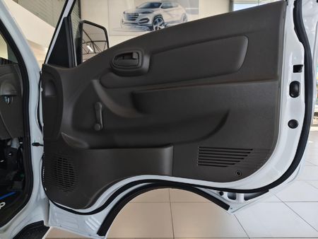 2026-Hyundai-H100-Bakkie-26D-Dropside_8