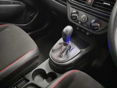 2024-Hyundai-Grand-i10-12-Motion-Auto_10
