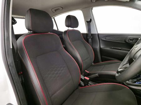 2024-Hyundai-Grand-i10-12-Motion-Auto_14