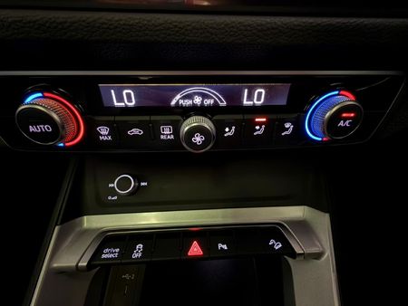 2023-Audi-Q3-14-TFSI-Auto-35-TFSI_14