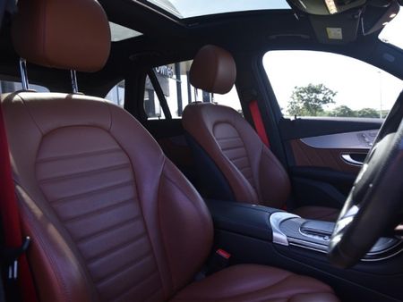 2022-Mercedes-AMG-GLC-43-AMG-4Matic_9
