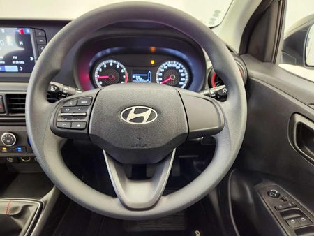 2026-Hyundai-Grand-i10-10-Motion_13