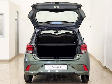 2026-Hyundai-Grand-i10-10-Motion_19