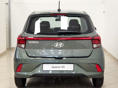 2026-Hyundai-Grand-i10-10-Motion_4