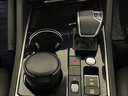2018-Volkswagen-Touareg-30-TDI-V6-Luxury_10
