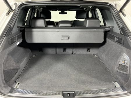 2018-Volkswagen-Touareg-30-TDI-V6-Luxury_13