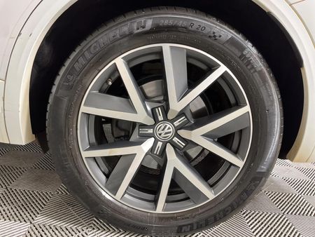 2018-Volkswagen-Touareg-30-TDI-V6-Luxury_6