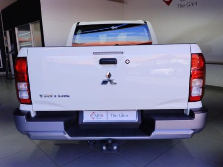 2024-Mitsubishi-Triton-24-Di-Dc-Double-Cab_4