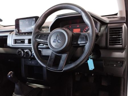 2024-Mitsubishi-Triton-24-Di-Dc-Double-Cab_7