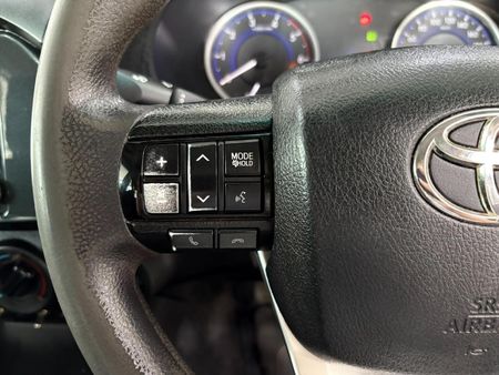 2020-Toyota-Hilux-24-GD-6-SRX-4x4-Double-Cab_9