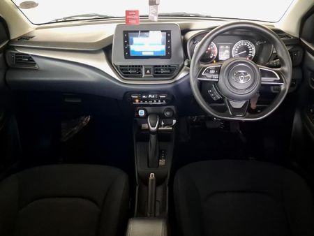 2025-Toyota-Starlet-15-XS-Auto_5