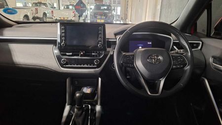 2024-Toyota-Corolla-Cross-18-XR_13