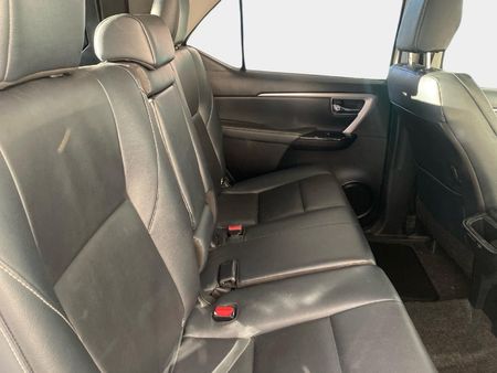 2024-Toyota-Fortuner-24-GD-6-RB-Auto_9