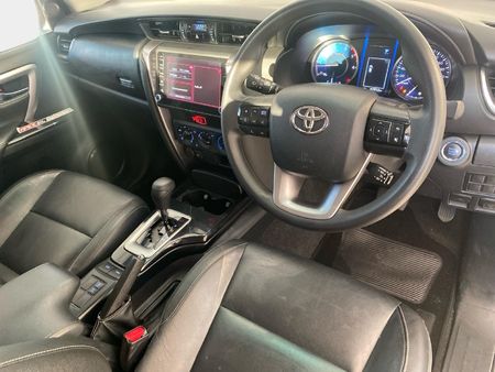 2024-Toyota-Fortuner-24-GD-6-RB-Auto_7