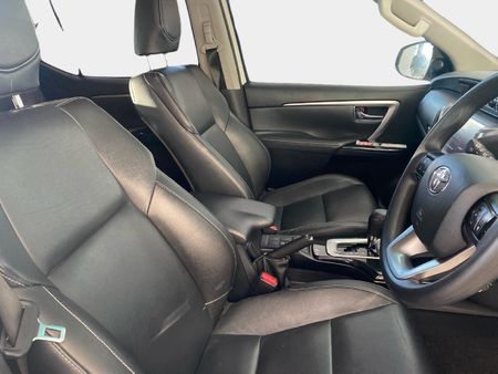 2024-Toyota-Fortuner-24-GD-6-RB-Auto_8