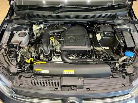 2022-Volkswagen-Polo-10-TSI-R-Line-Auto_8