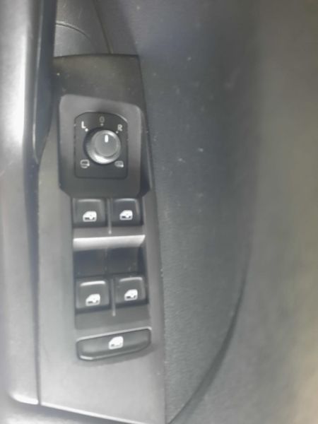 2022-Volkswagen-T-Cross-10-TSI-Comfortline_10