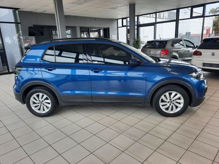 2022-Volkswagen-T-Cross-10-TSI-Comfortline_2