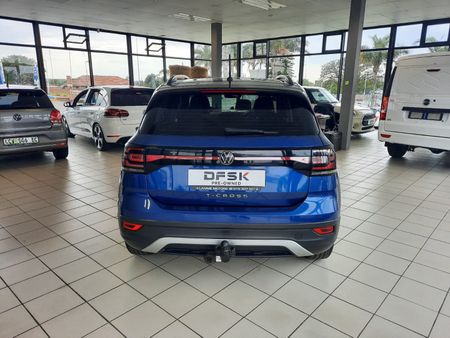 2022-Volkswagen-T-Cross-10-TSI-Comfortline_3