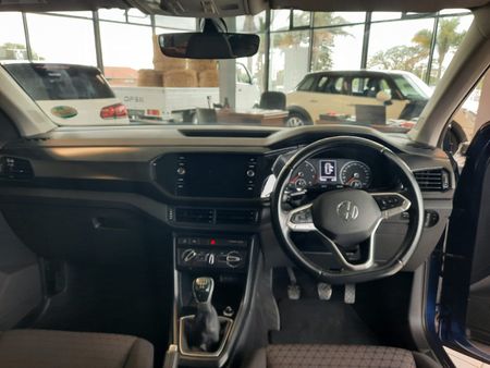 2022-Volkswagen-T-Cross-10-TSI-Comfortline_5