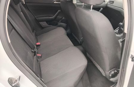2020-Volkswagen-Polo-10-TSI-Trendline_10