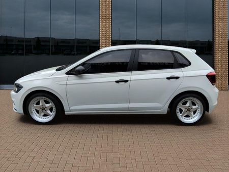 2020-Volkswagen-Polo-10-TSI-Trendline_2