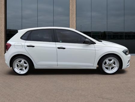 2020-Volkswagen-Polo-10-TSI-Trendline_5