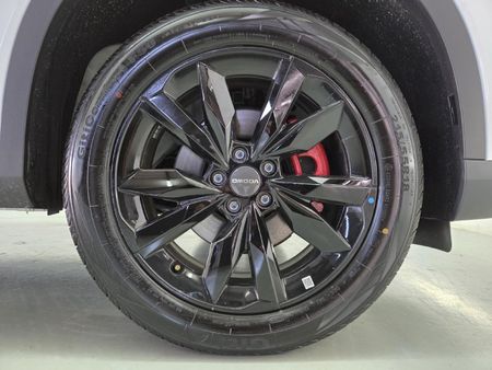 2026-Omoda-C5-15T-Elegance-X_7
