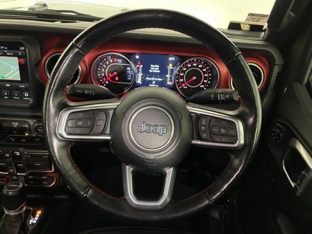 2022-Jeep-Gladiator-Rubicon-36-4x4-Auto-Double-Cab_12