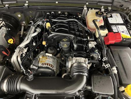 2022-Jeep-Gladiator-Rubicon-36-4x4-Auto-Double-Cab_14