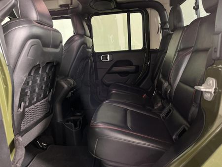 2022-Jeep-Gladiator-Rubicon-36-4x4-Auto-Double-Cab_3