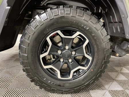 2022-Jeep-Gladiator-Rubicon-36-4x4-Auto-Double-Cab_7