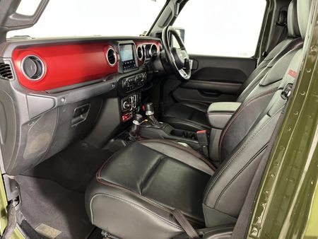 2022-Jeep-Gladiator-Rubicon-36-4x4-Auto-Double-Cab_8