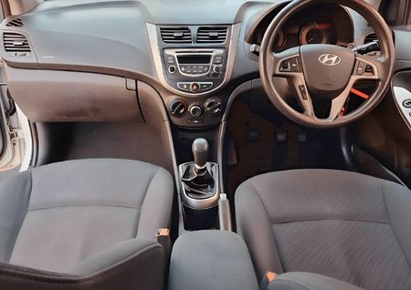 2018-Hyundai-Accent-16-GLS-Fluid_7