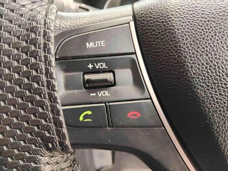 2018-Hyundai-i20-12-Motion_12