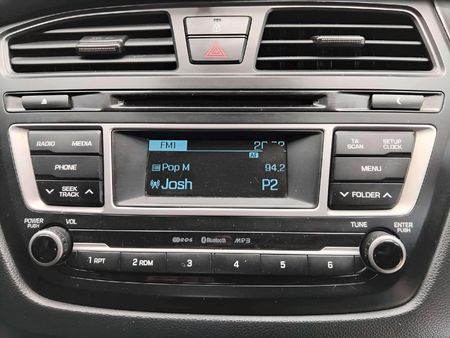 2018-Hyundai-i20-12-Motion_17