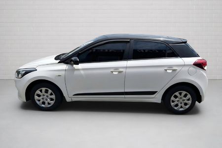 2018-Hyundai-i20-12-Motion_2