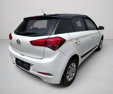 2018-Hyundai-i20-12-Motion_4