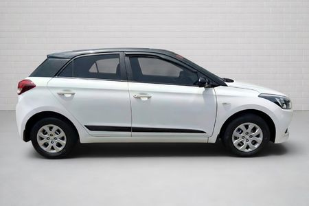 2018-Hyundai-i20-12-Motion_5