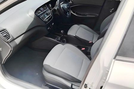 2018-Hyundai-i20-12-Motion_8
